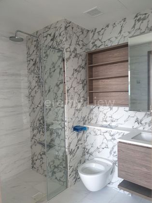 3 Bed Condo for Sale in Queens Peak