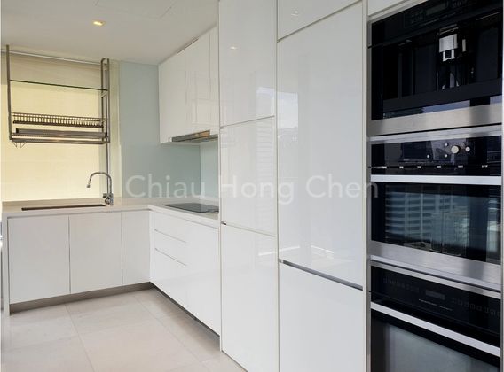 2 Bed Condo for Rent in Altez