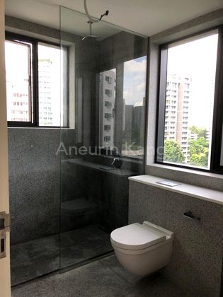 1 Bed Condo for Rent in M5