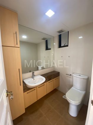 4 Bed Condo for Rent in Yong An Park