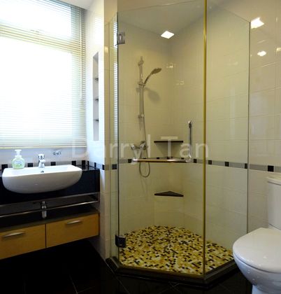 2 Bed Condo for Rent in Nathan Place