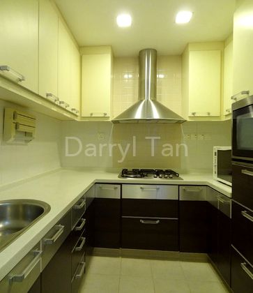 2 Bed Condo for Rent in Nathan Place