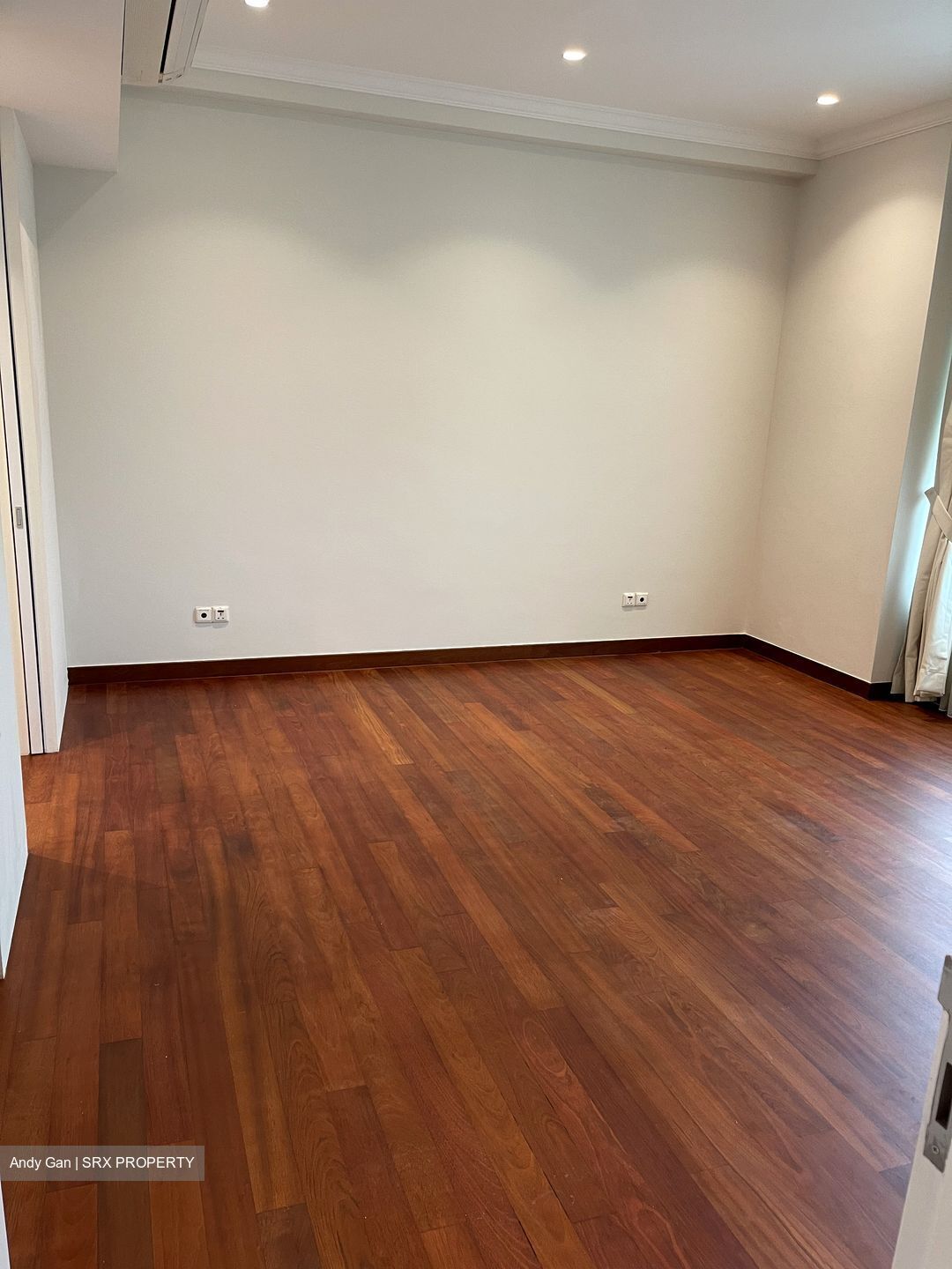 Seven Holt Road (D10), Apartment - For Rent