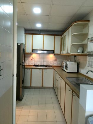 2 Bed Condo for Rent in Central Green Condominium