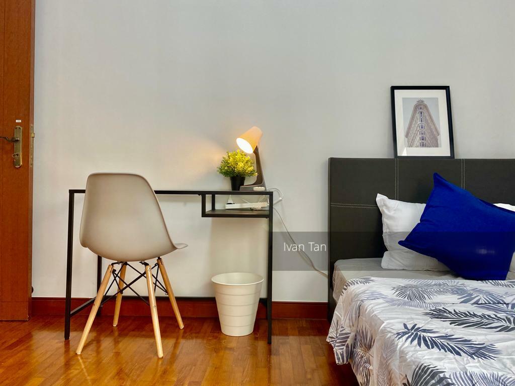 The Mayfair (D22), Condominium - For Rent