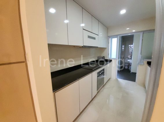 3 Bed Condo for Rent in Banyan Condominium
