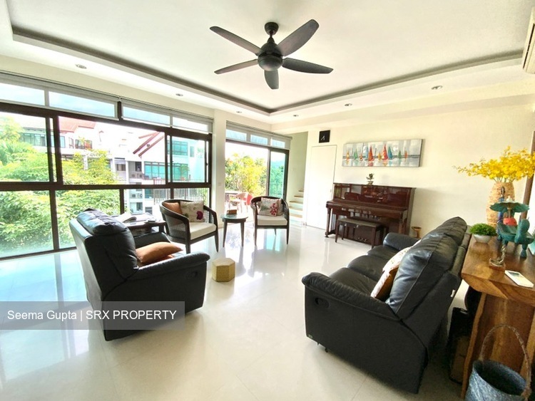 Varsity Park Condominium (D5), Condominium - For Rent