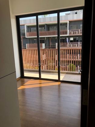 3 Bed Condo for Rent in Royalgreen