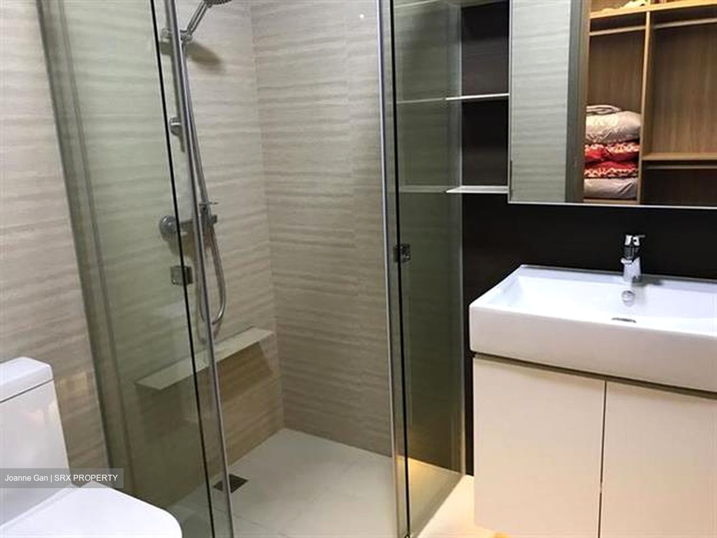 Sky Vue (D20), Condominium - For Rent