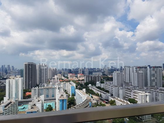 2 Bed Condo for Rent in Eight Riversuites