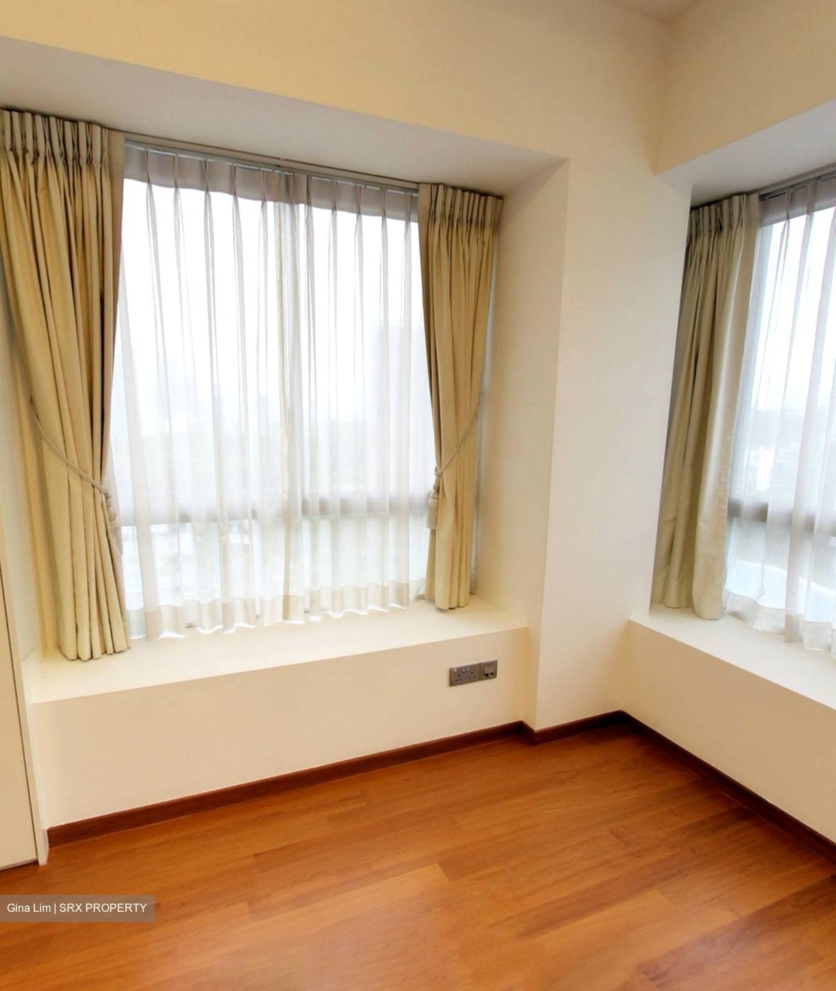 Suites @ Cairnhill (D9), Apartment - For Rent