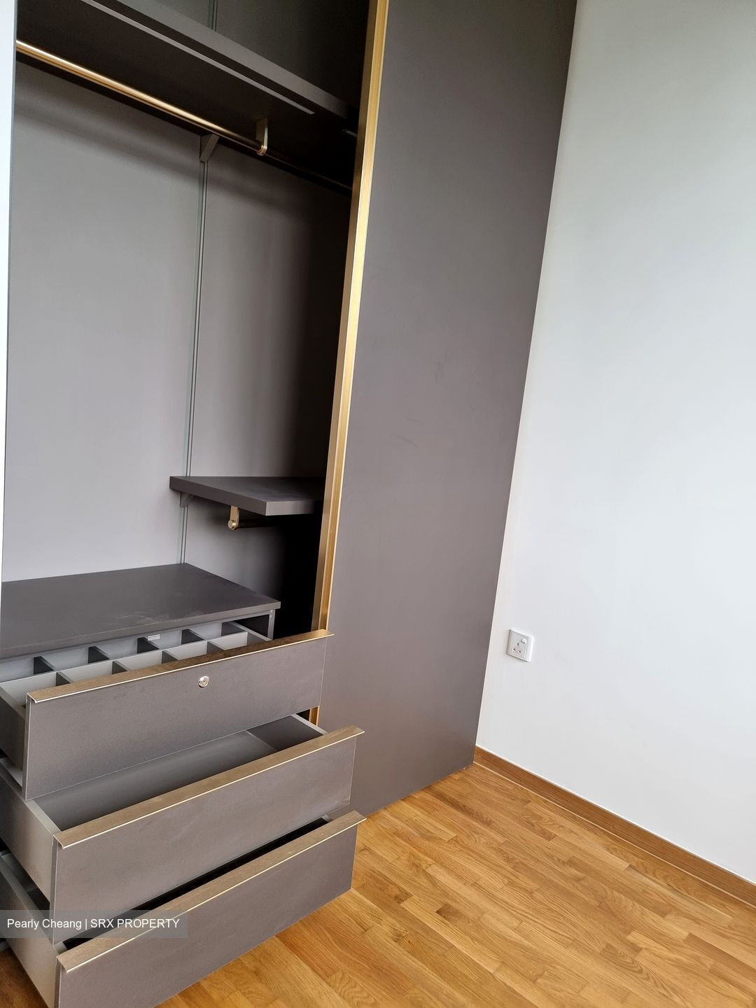Park Colonial (D13), Condominium - For Rent