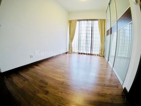 2 Bed Condo for Rent in Watermark Robertson Quay