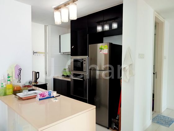 2 Bed Condo for Rent in The Centris
