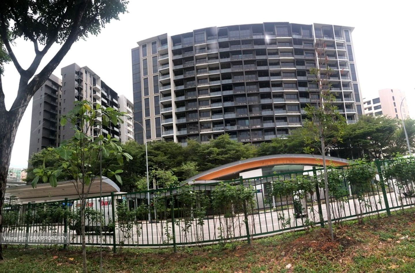 Park Colonial (D13), Condominium - For Rent