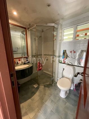 2 Bed Condo for Rent in Emerald Garden