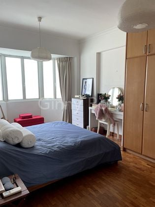 2 Bed Condo for Rent in Emerald Garden