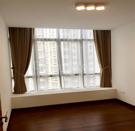 3 Bed Condo for Rent in The Meyerise