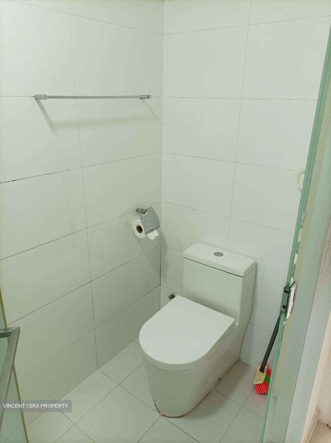 # 1 Loft (D14), Apartment - For Rent