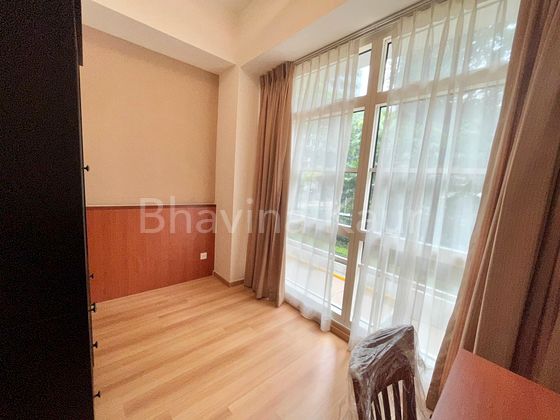 2 Bed Condo for Rent in The Bayron