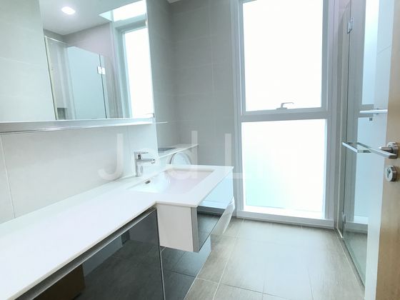 2 Bed Condo for Rent in 76 Shenton