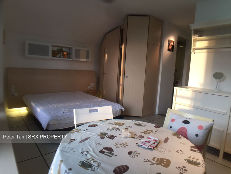 International Plaza (D2), Apartment - For Rent