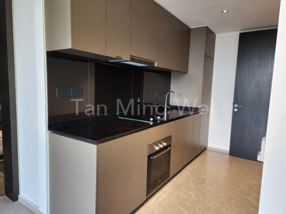 2 Bed Condo for Rent in Park Colonial