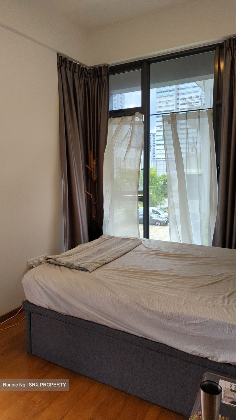 Straits Mansions (D15), Apartment - For Rent