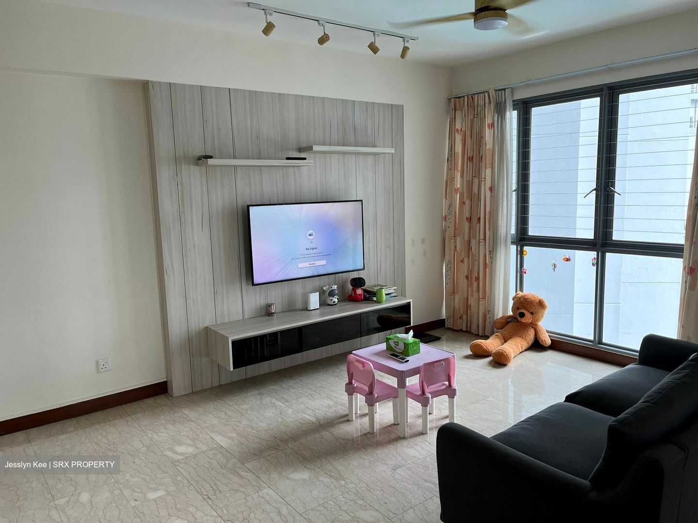 The Madeira (D23), Condominium - For Rent