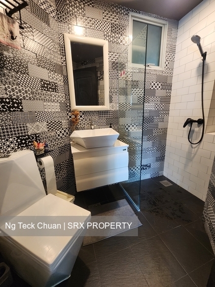 Sunshine Plaza (D7), Apartment - For Rent