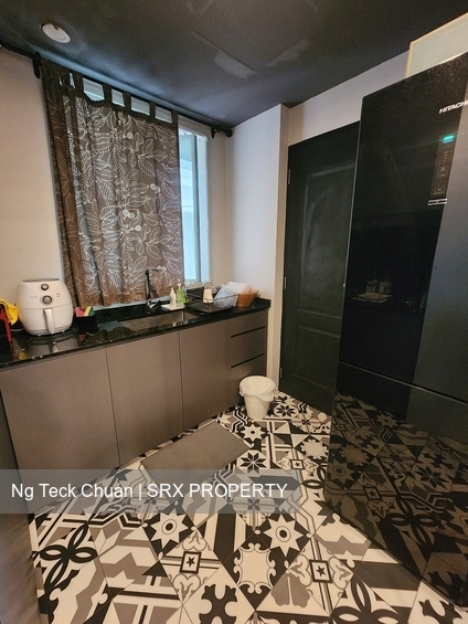 Sunshine Plaza (D7), Apartment - For Rent