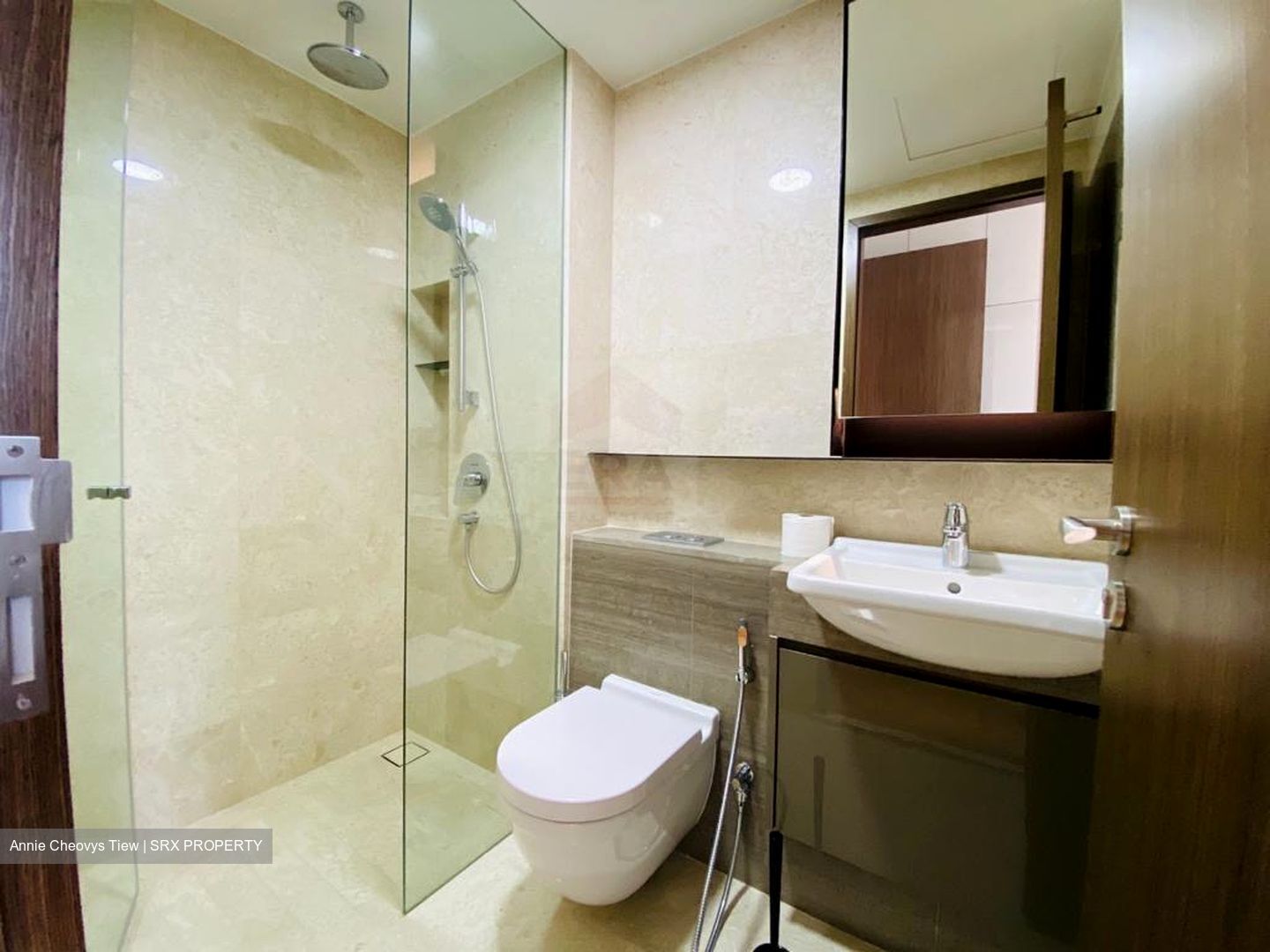 38 Jervois (D10), Apartment - For Rent