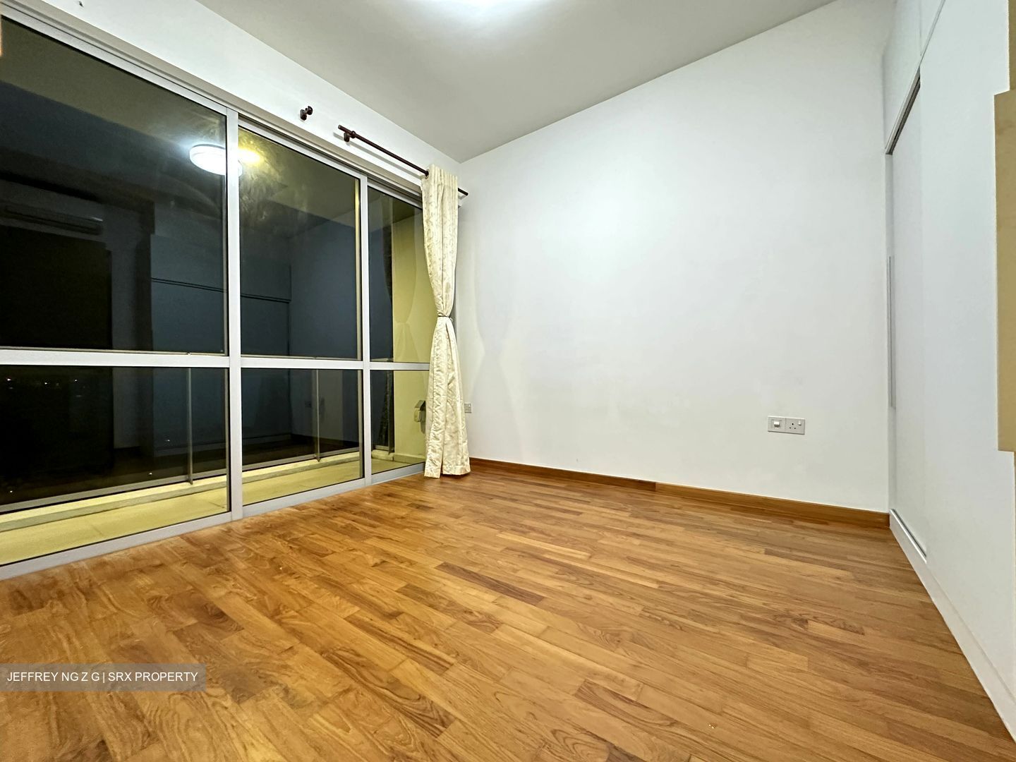 The Santorini (D18), Condominium - For Rent