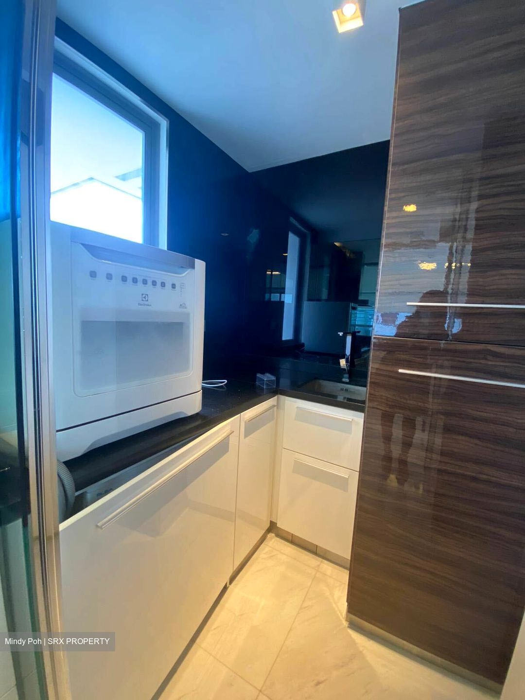 Miro (D11), Apartment - For Rent