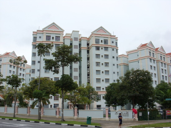 Azalea Park Condominium (D17), Condominium - For Rent