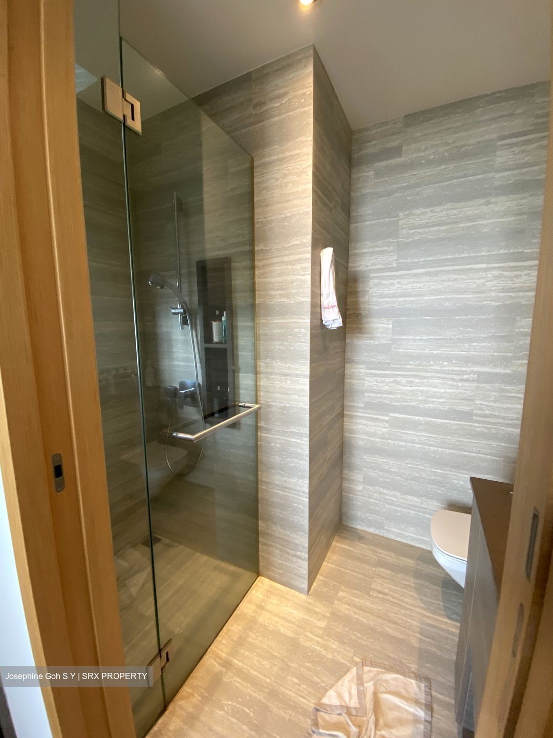 The Crest (D3), Condominium - For Rent