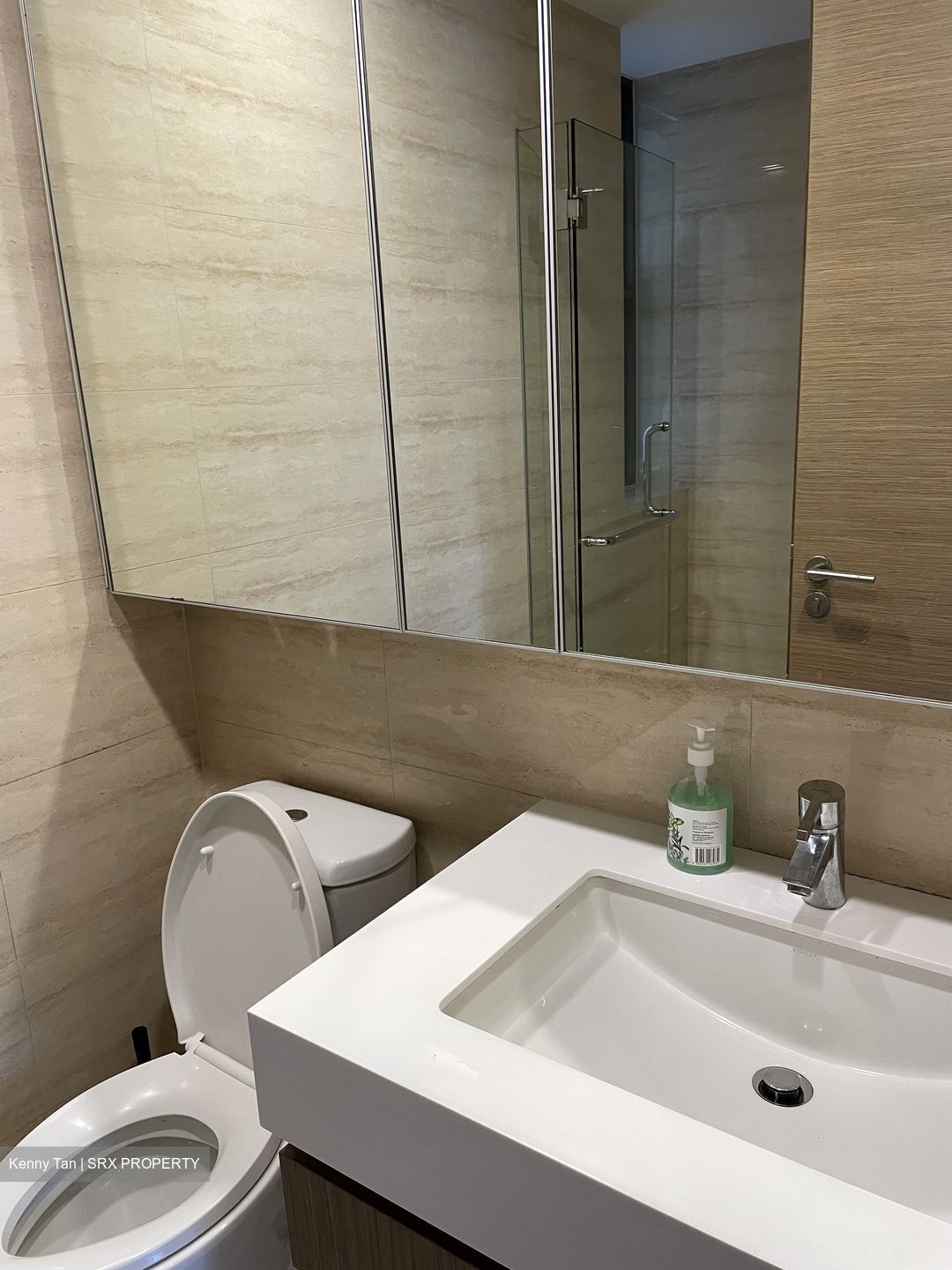 The Palette (D18), Condominium - For Rent