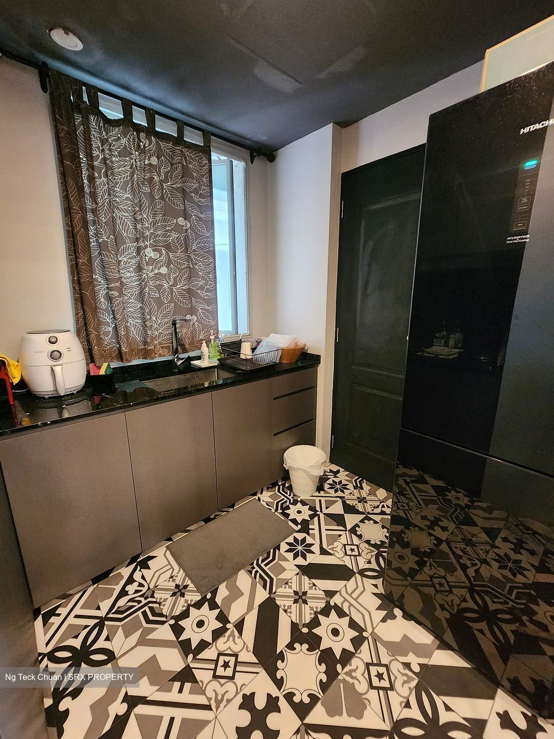 Sunshine Plaza (D7), Apartment - For Rent