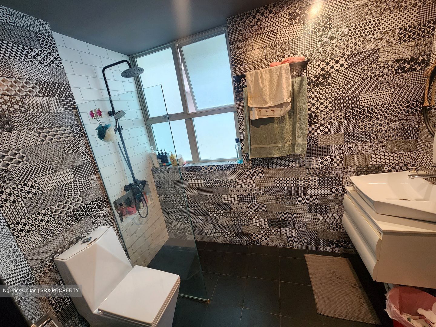 Sunshine Plaza (D7), Apartment - For Rent