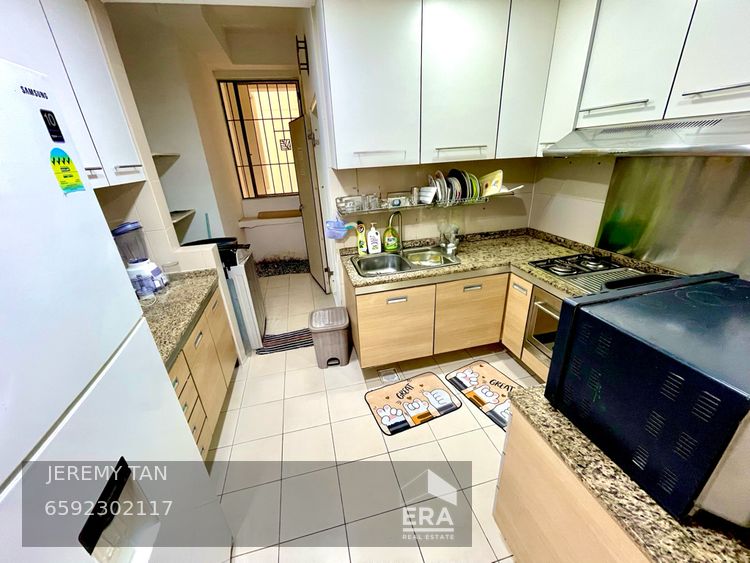 ELIAS ROAD RIS GRANDEUR 出租