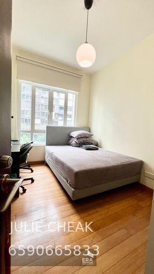 ROBERTSON QUAY ROBERTSON 100 出售