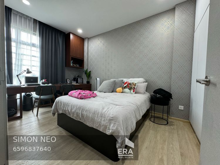 FLORA ROAD AZALEA PARK CONDOMINIUM 出售