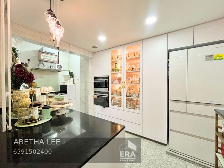 FLORA DRIVE CARISSA PARK CONDOMINIUM 出售